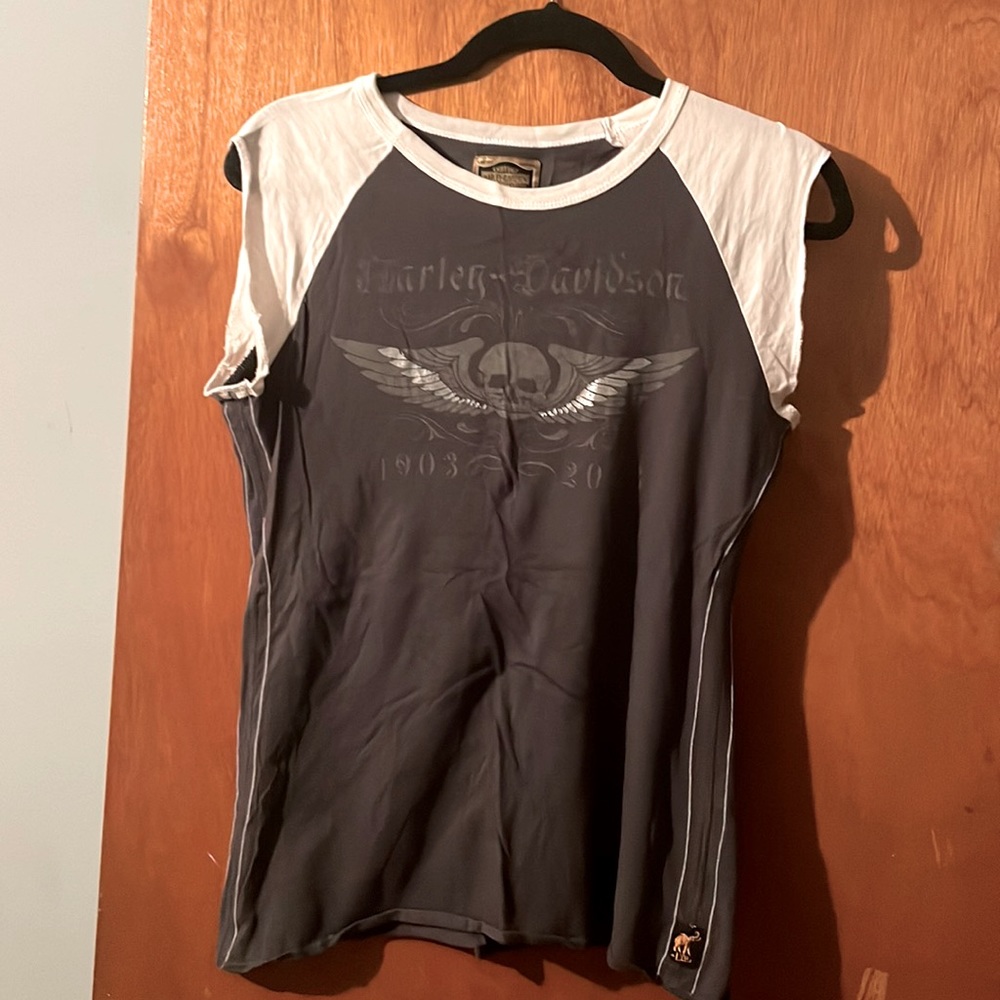 Harley Davidson limited edition sleeveless women’s top. Size XL.